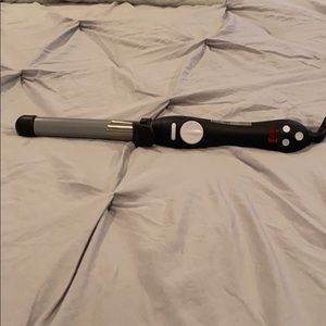 Beachwaver Rotating Curling Iron 1”